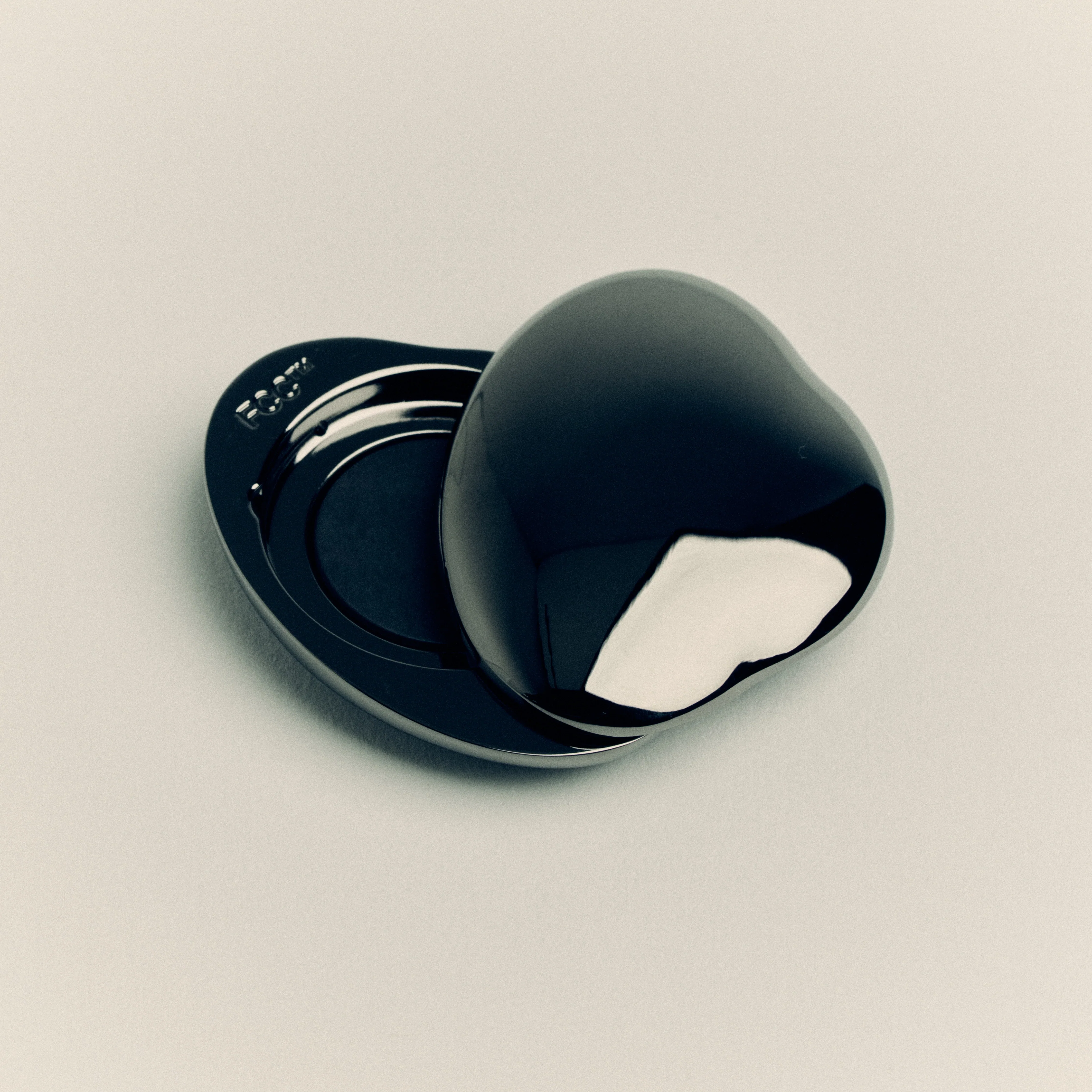 Refillable Cream Blush - Image 11