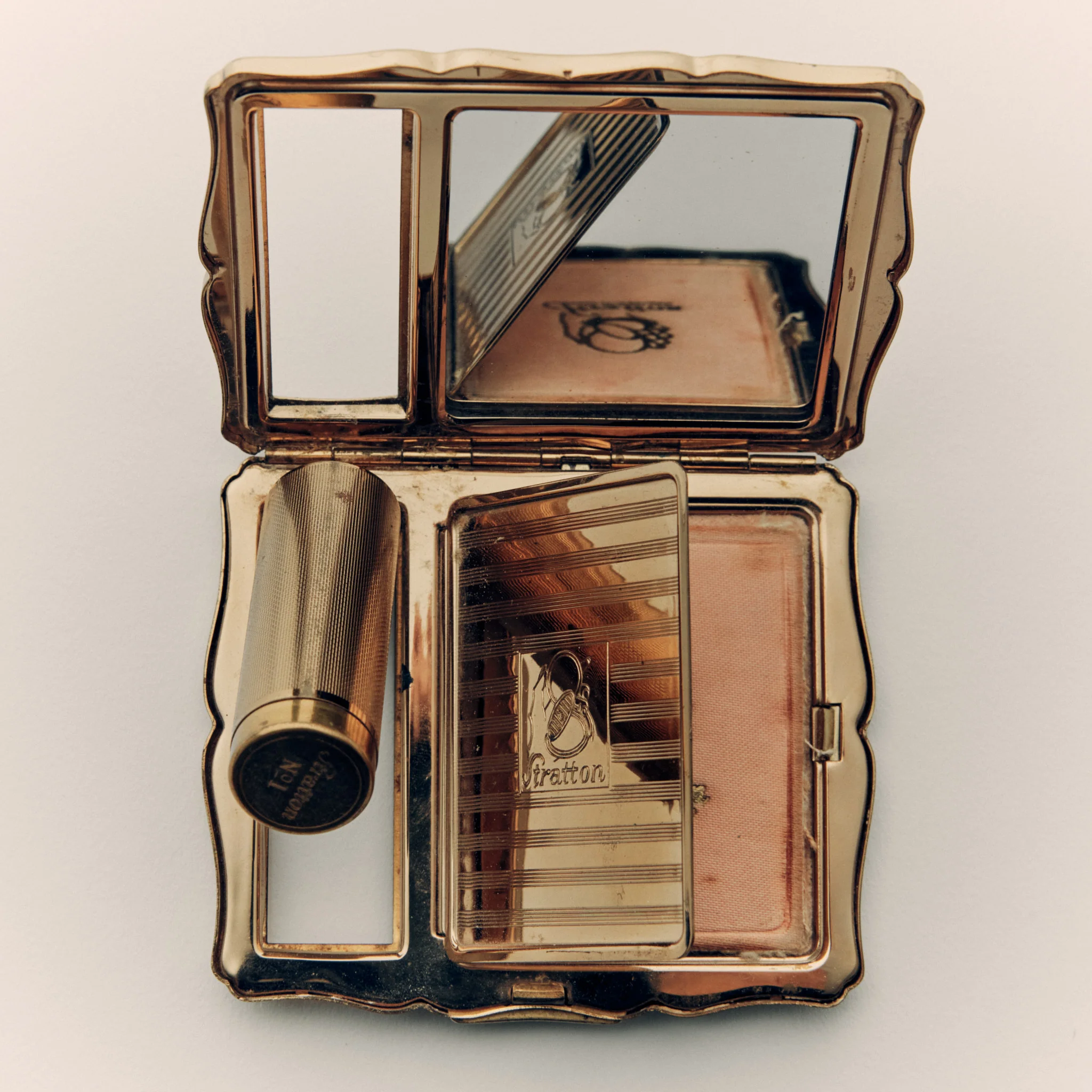 Vintage Stratton Empress Powder Compact with Lipstick Holder - Image 7
